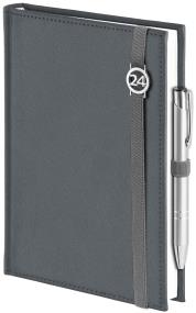 Kalendarz 2024 A5 Tygodniowy Cross srebrny. Wydawca: Wokół nas. ZdrowePodejscie.pl Opakowanie Kalendarz 2024 A5 Tygodniowy Cross srebrny